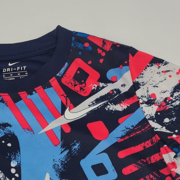 Nike boys' Dri-Fit tee and shorts set size 6 - Picture 3 of 8